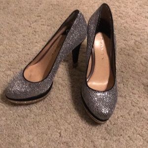 Sparkly Gianni Bini Pumps size 6